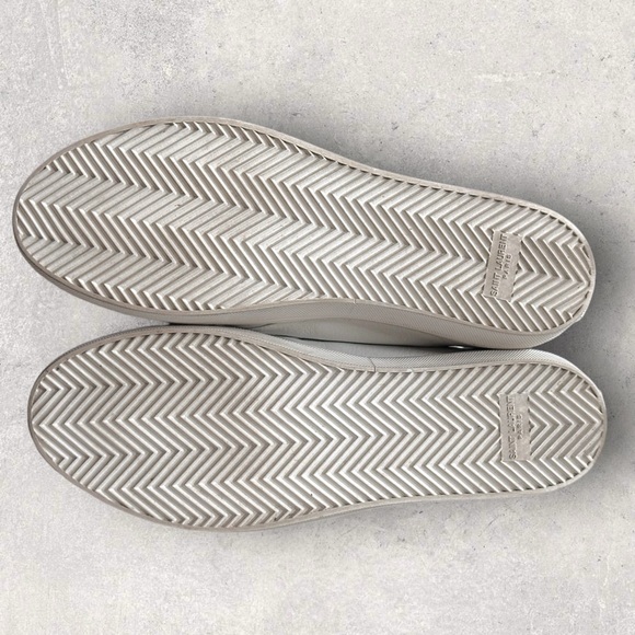 Saint Laurent Chukka Venice Sneakers - Picture 9 of 9
